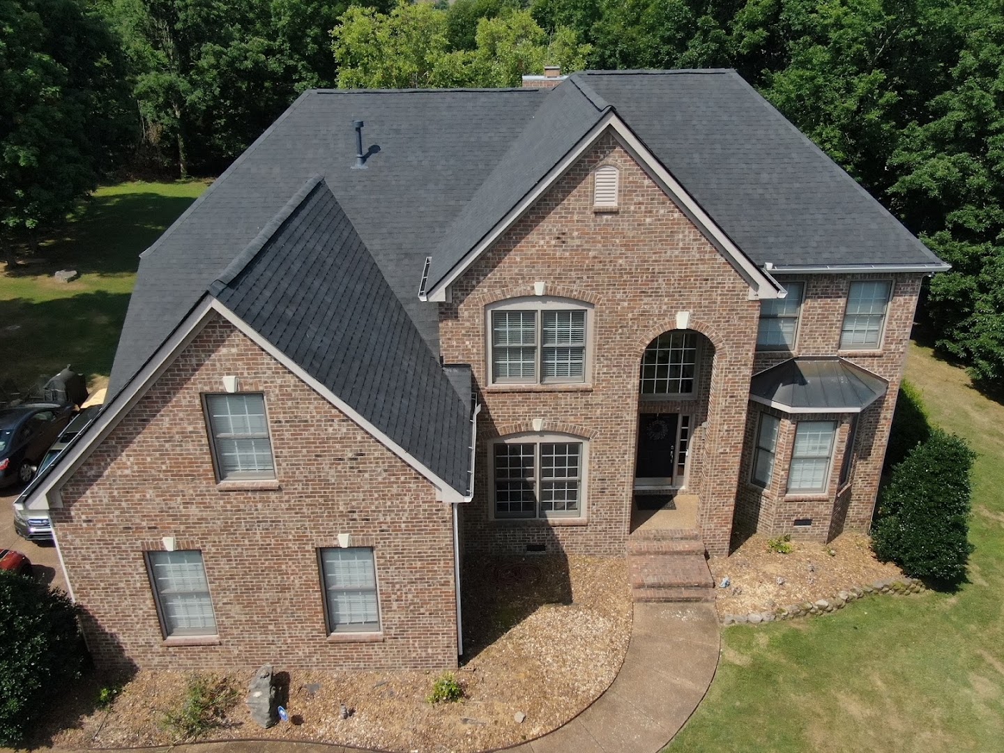 Whitaker Roofing completed roof, Nashville